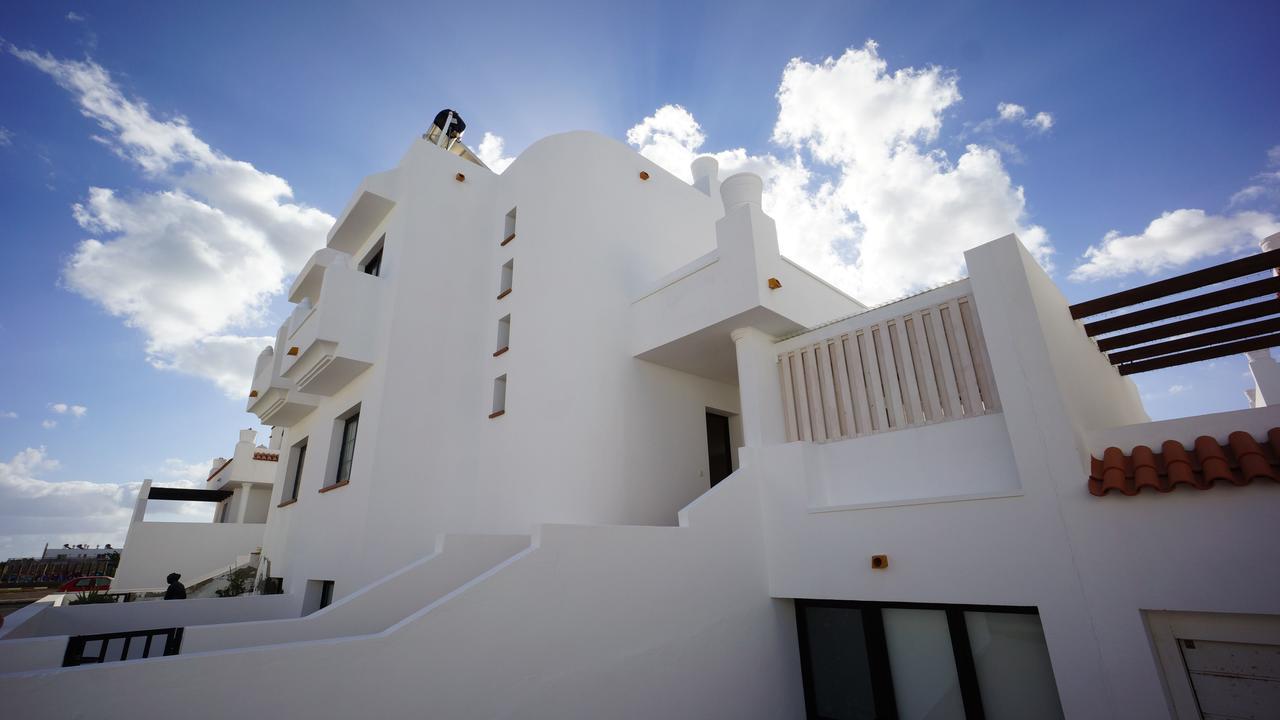 Surfers Retreat (Adults Only) Pansiyon Corralejo Dış mekan fotoğraf