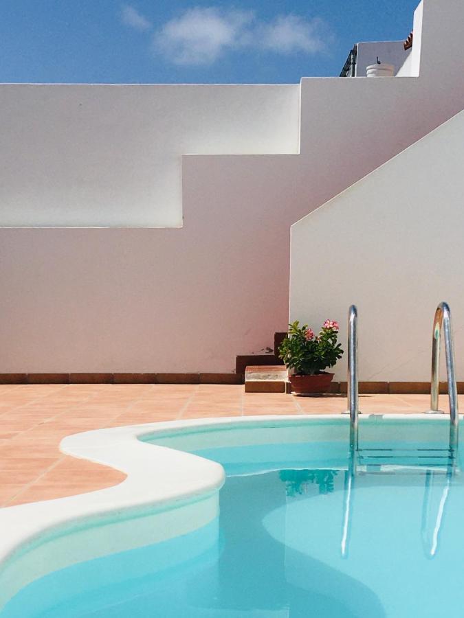 Surfers Retreat (Adults Only) Pansiyon Corralejo Dış mekan fotoğraf