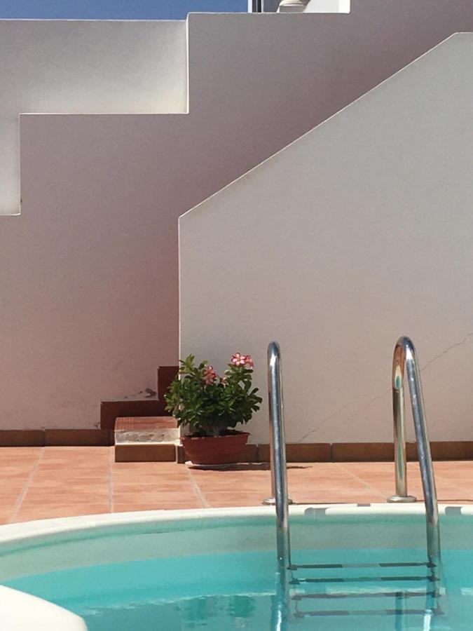 Surfers Retreat (Adults Only) Pansiyon Corralejo Dış mekan fotoğraf